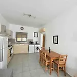 Niove Budget One-bedroom *