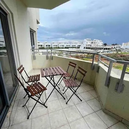 Niove Budget One-bedroom Lejlighed *
