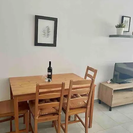 Niove Budget One-bedroom