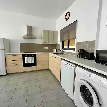 Niove Budget One-bedroom * Paralimni