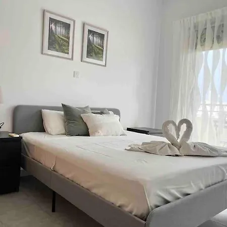 Niove Budget One-bedroom Apartment